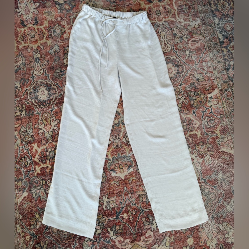 Banana Republic Light grey silky Pants